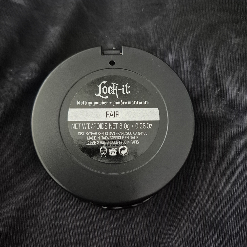 KVD Lock-It Setting Powder - Picture 6 of 6